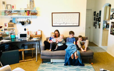 Małe mieszkanie, wielkie potrzeby – jak sprytnie zorganizować tekstylia niemowlęcia w ograniczonej przestrzeni?